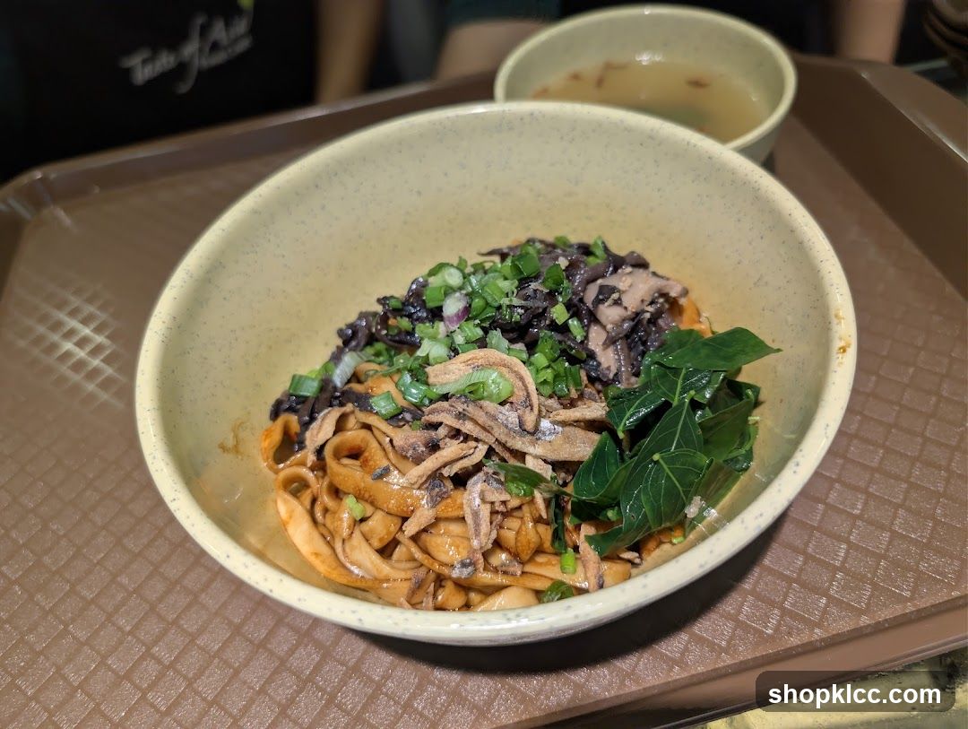 Noodles with Toppings