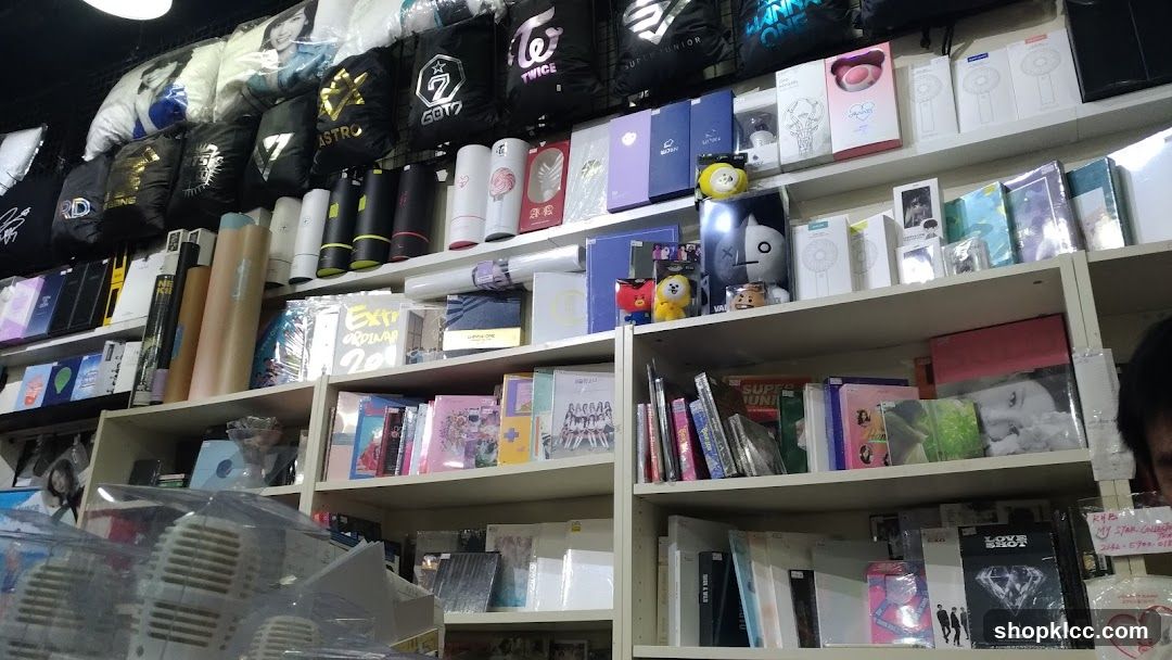 K-Pop Merchandise Store