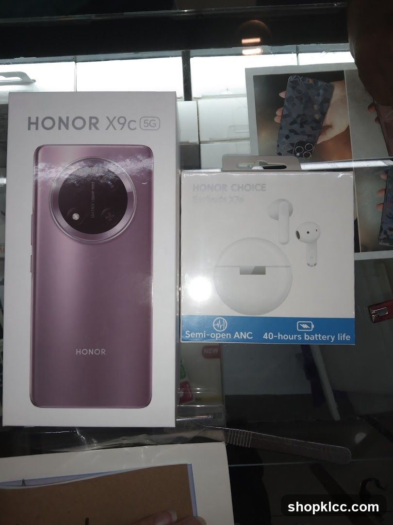 Honor Smartphone and Earbuds