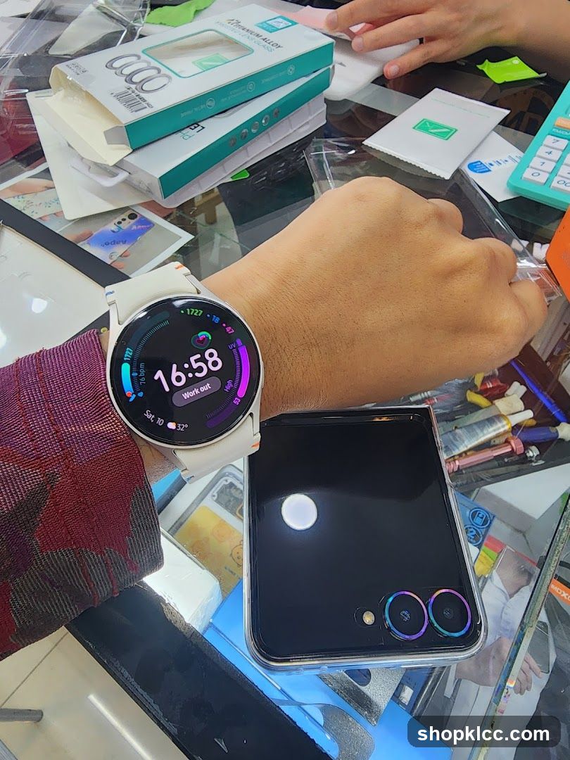 Smartwatch and Foldable Phone