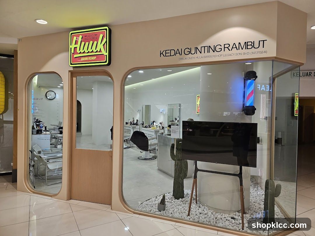 Huuk barbershop