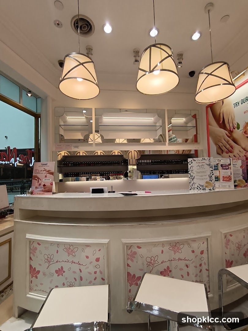 Nail Salon Counter