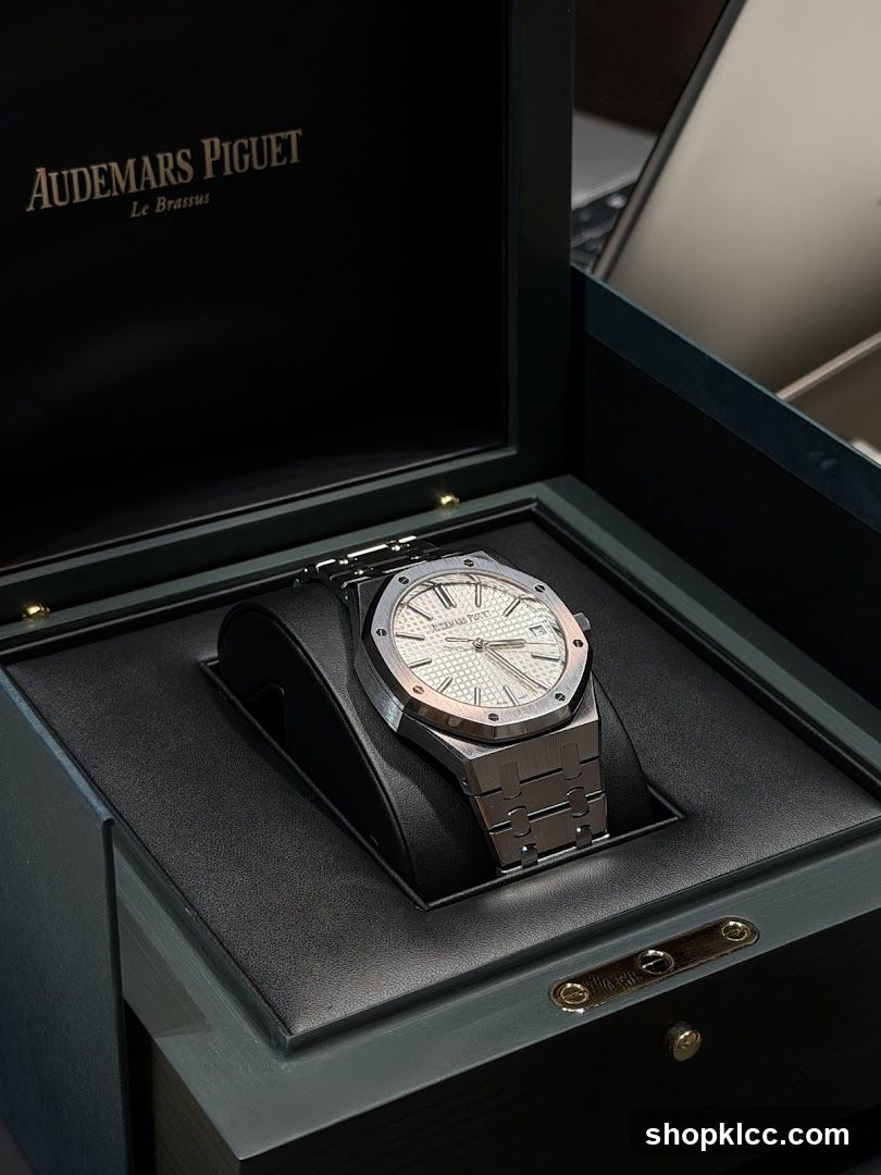 Audemars Piguet Watch in Box