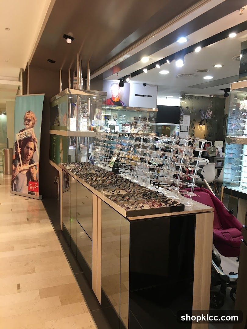 Eyeglasses Display