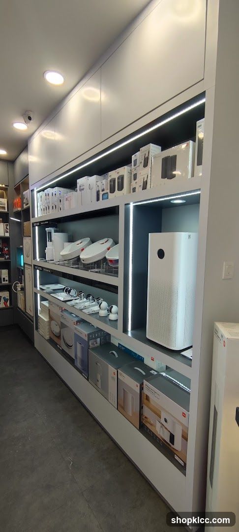 Electronics Store Display