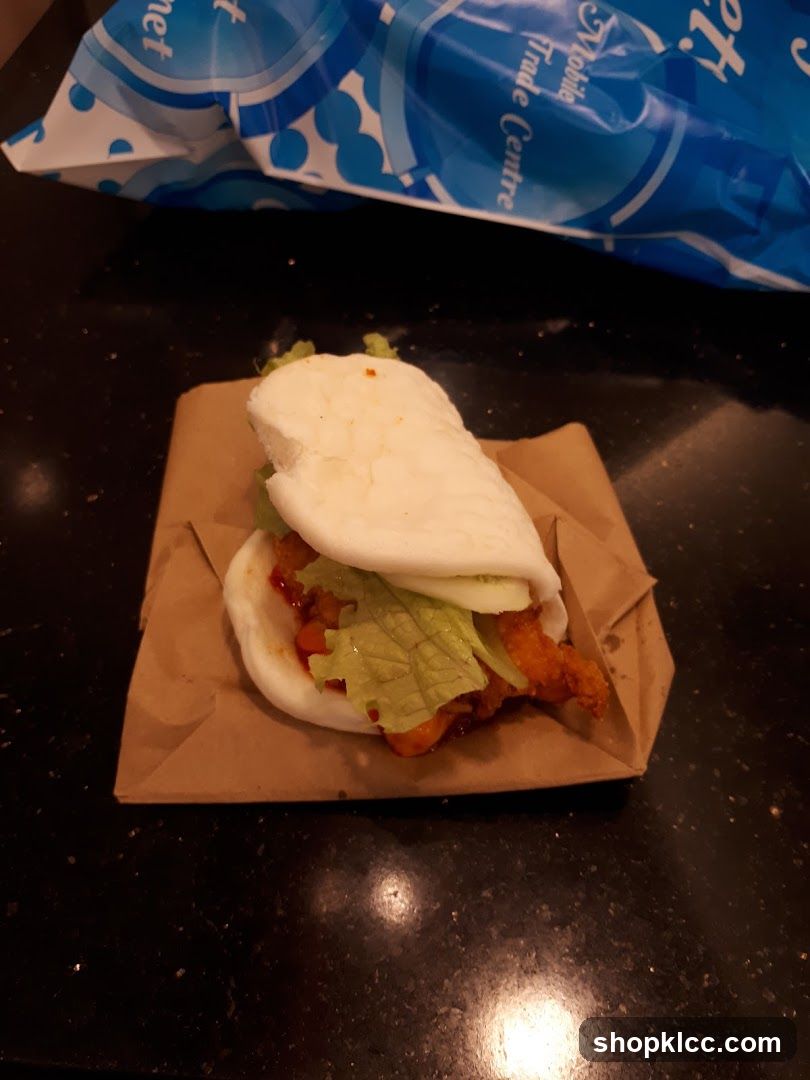 Bao Bun with Fried Chicken