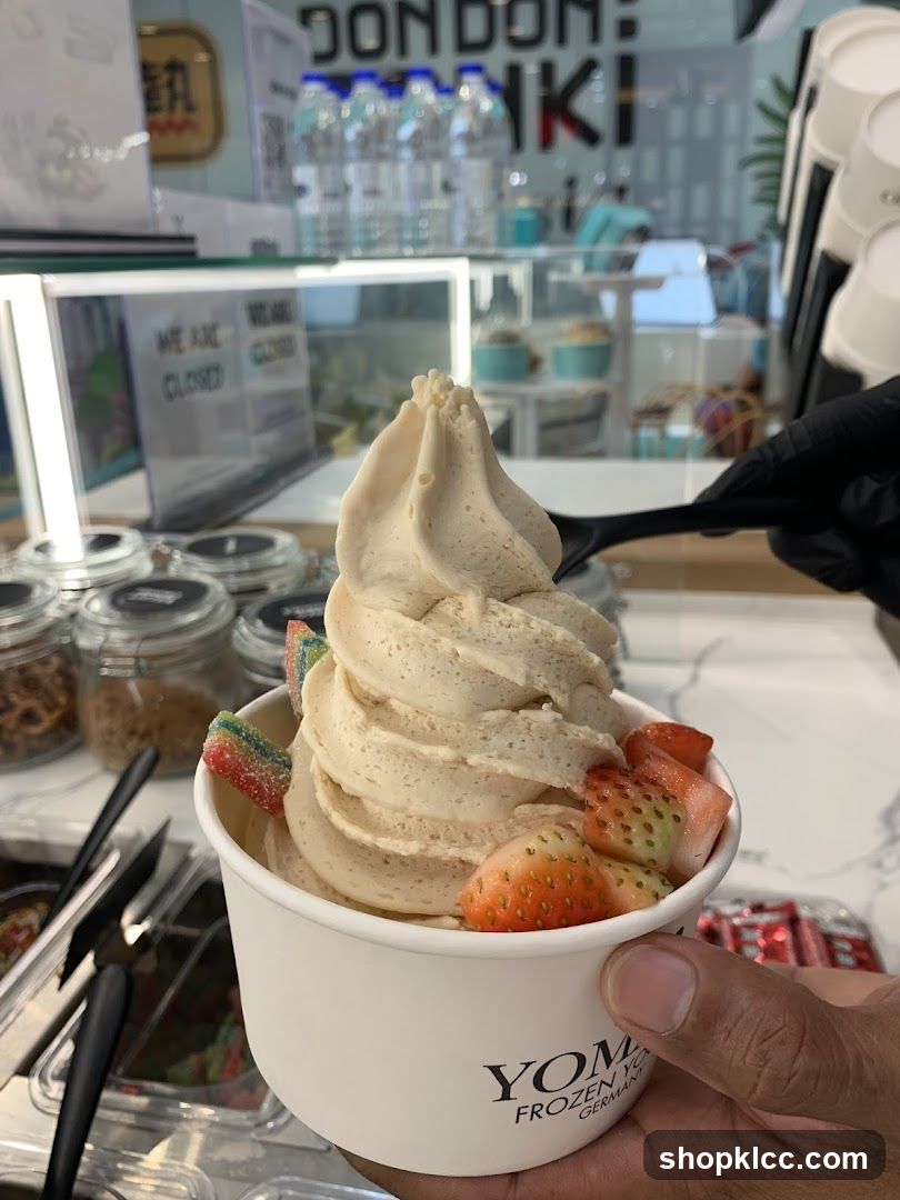Frozen Yogurt with Toppings