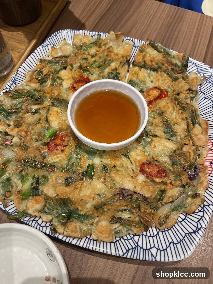 Fried Vegetable Pancake with Dipping Sauce