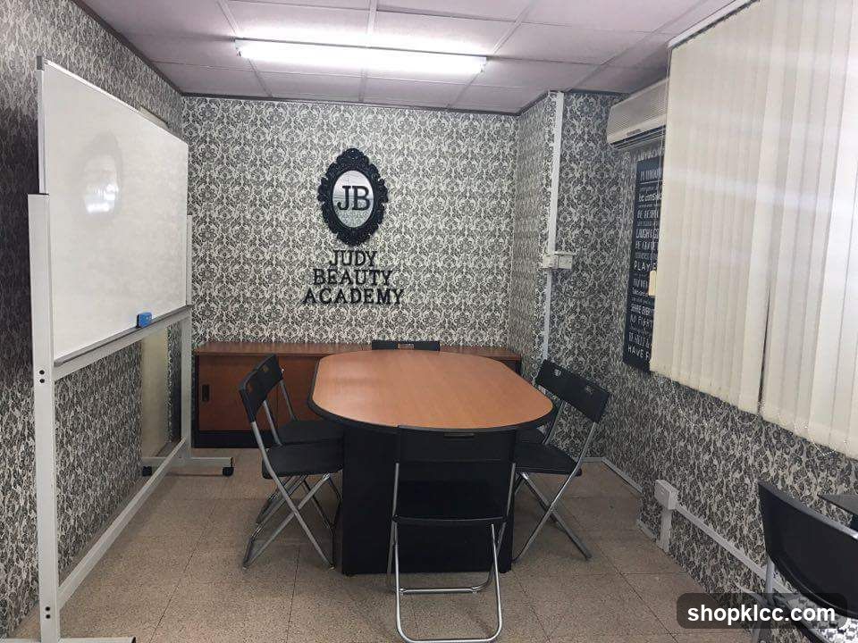 Judy Beauty Academy Interior