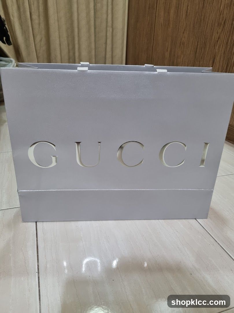 Gucci Shopping Bag