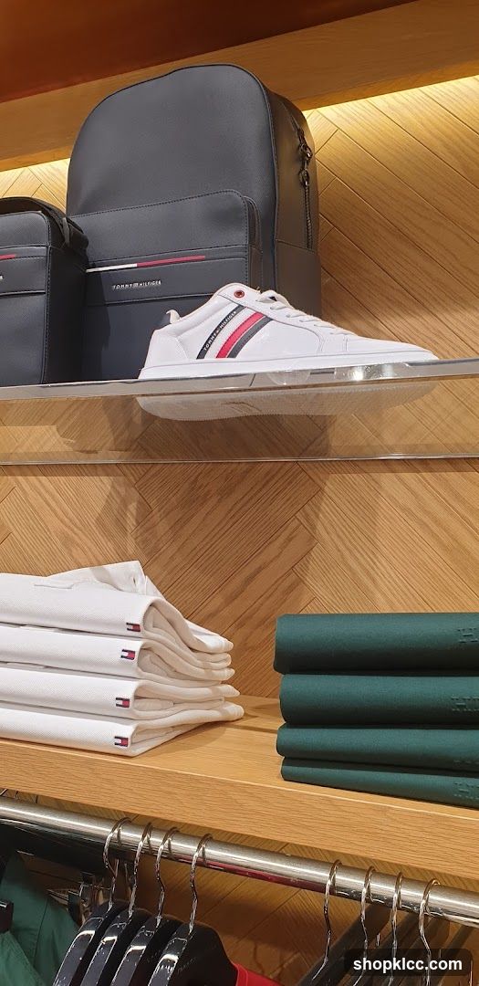 Tommy Hilfiger Display