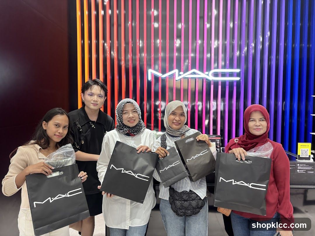 MAC Cosmetics Store