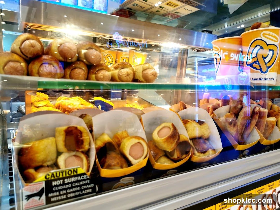 Auntie Anne's Food Display