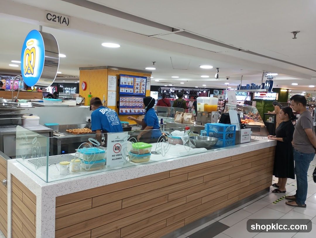 Pretzel Stand in Mall