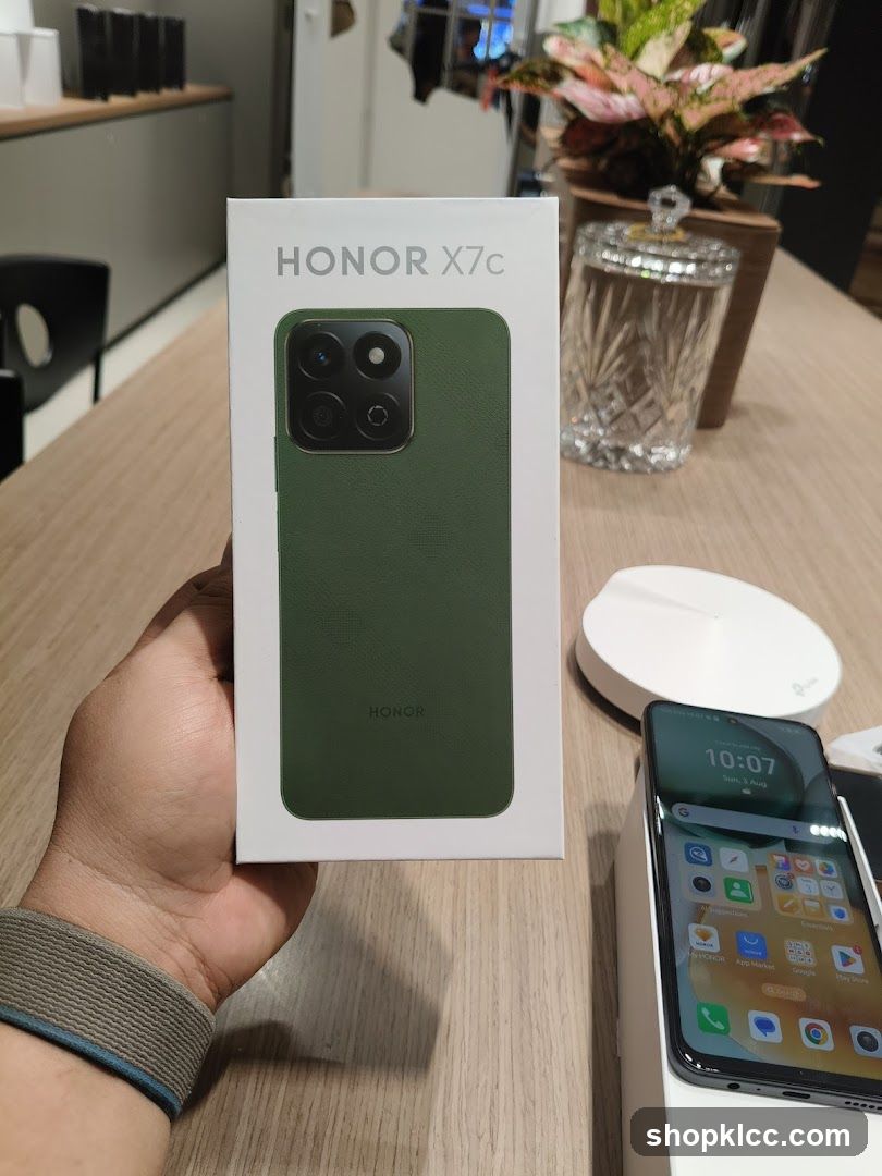 HONOR Experience Store - Suria KLCC