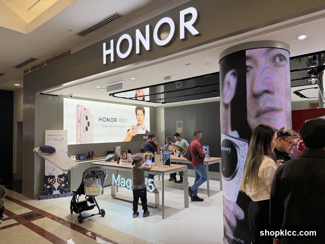Honor Store Interior