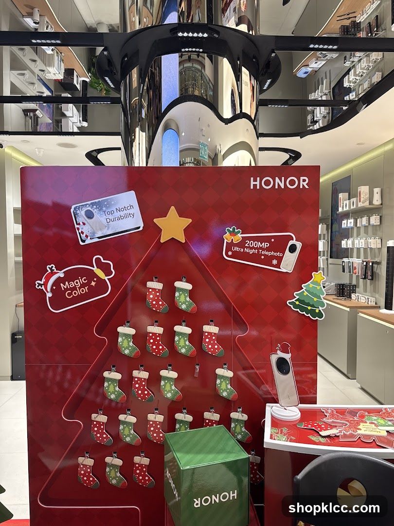 Honor Christmas Display