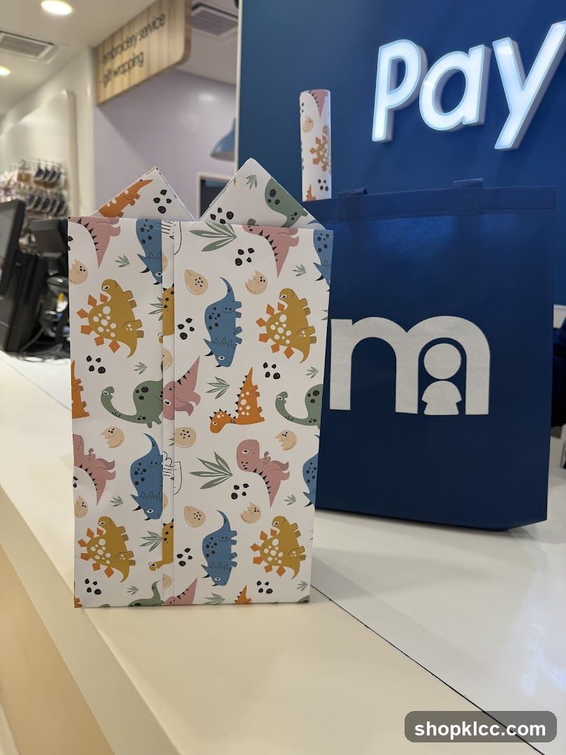 Gift wrapping and shopping bag