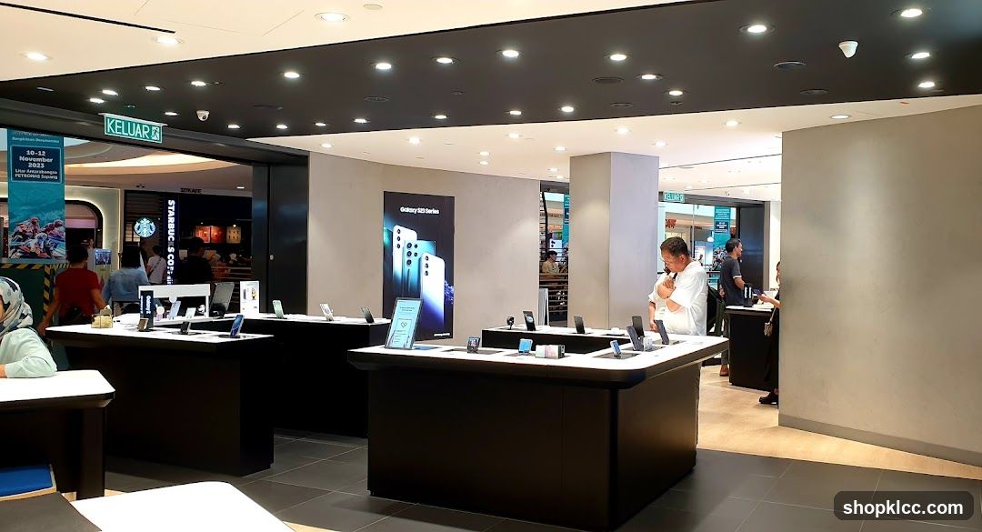 Electronics Store Display