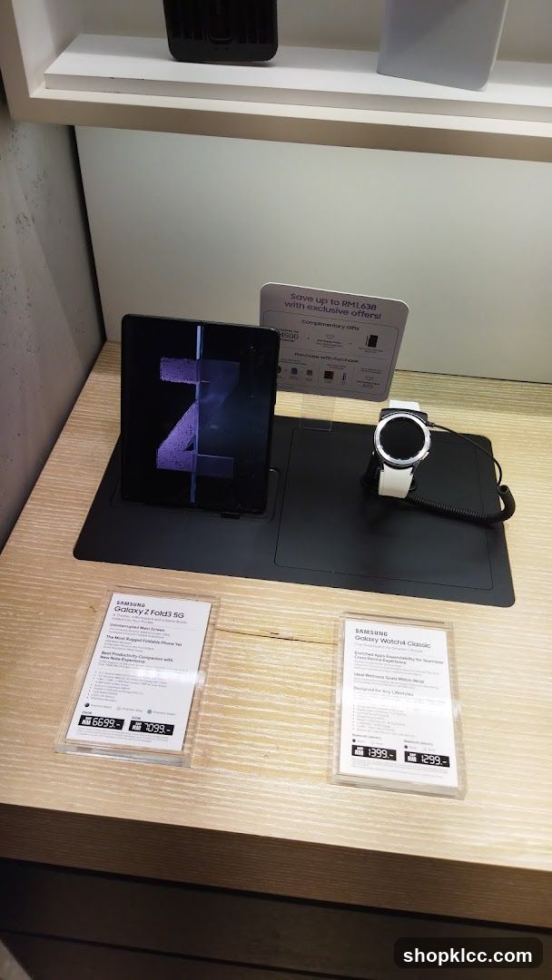 Samsung Products Display