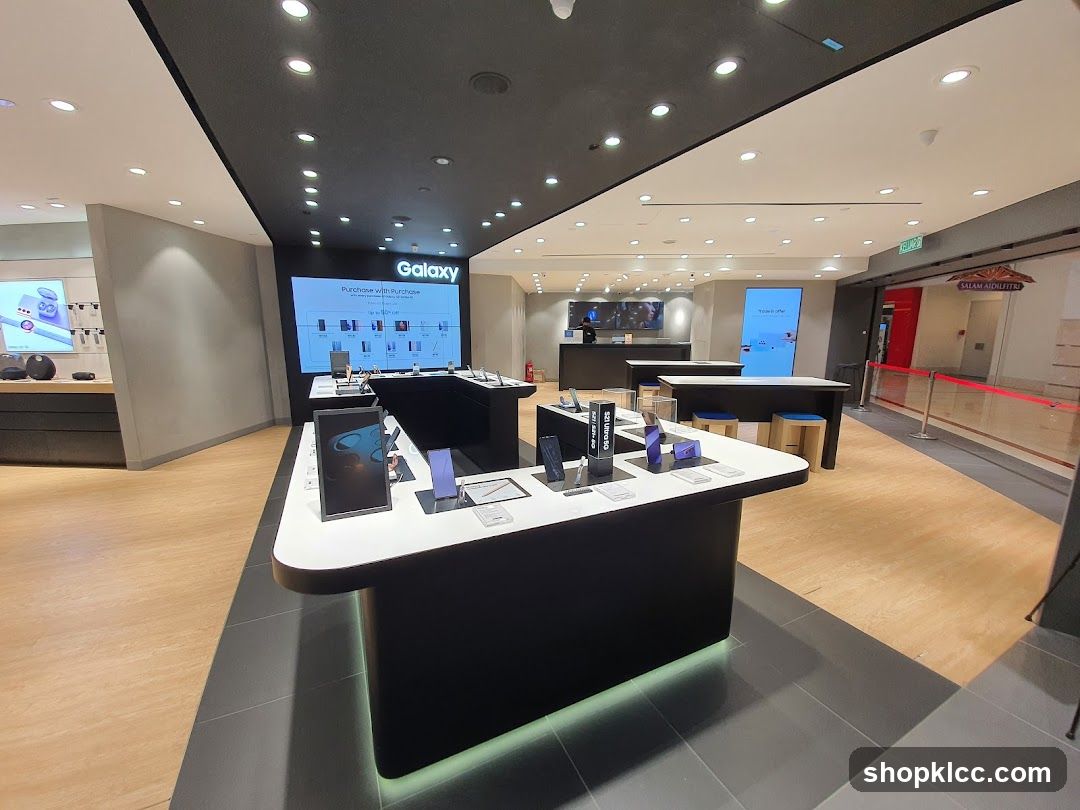 Samsung Galaxy Store Interior
