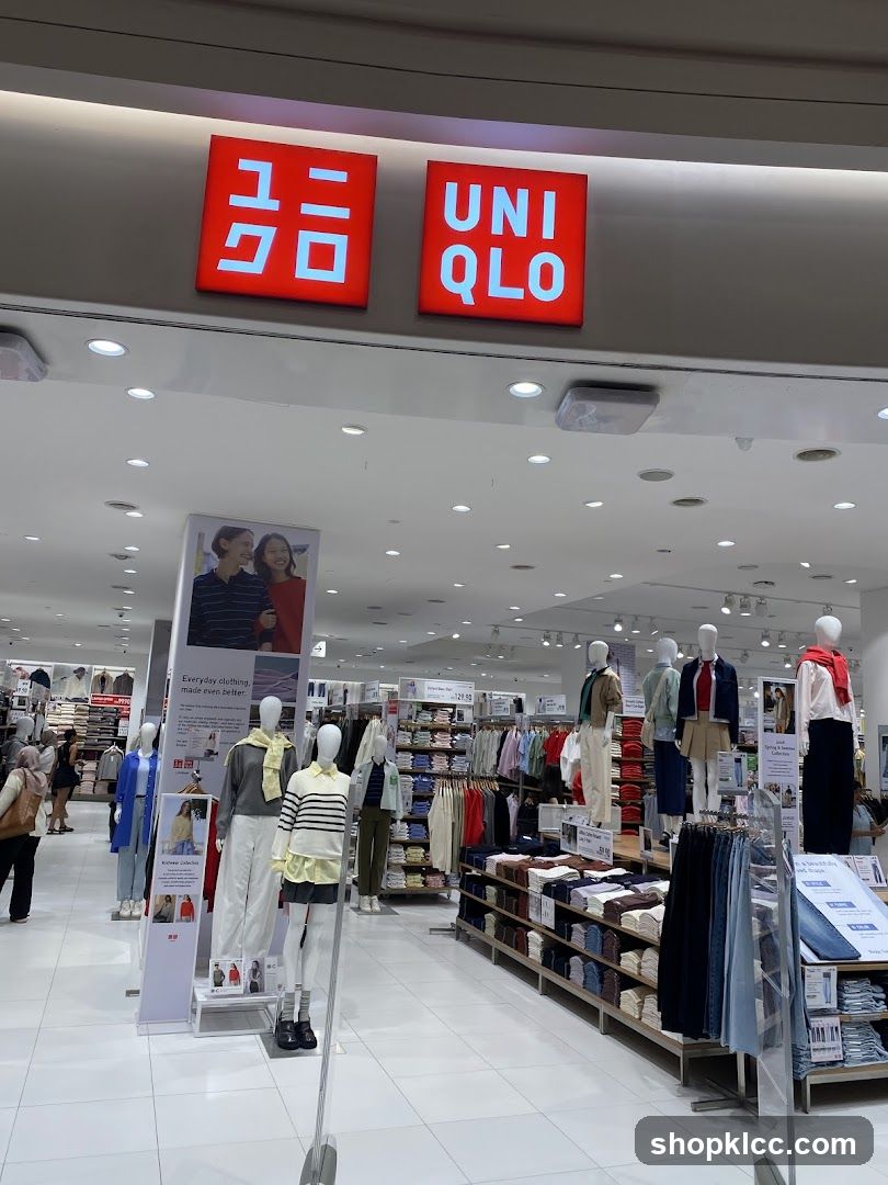 UNIQLO Storefront