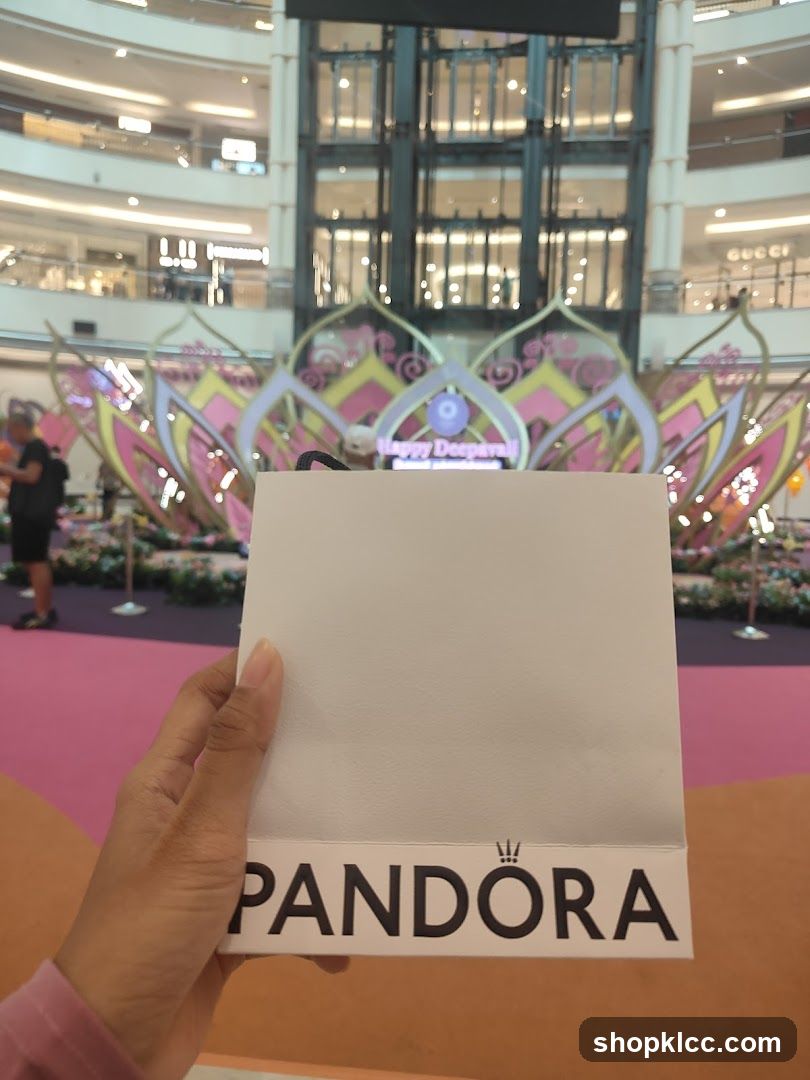 Pandora Box in Mall