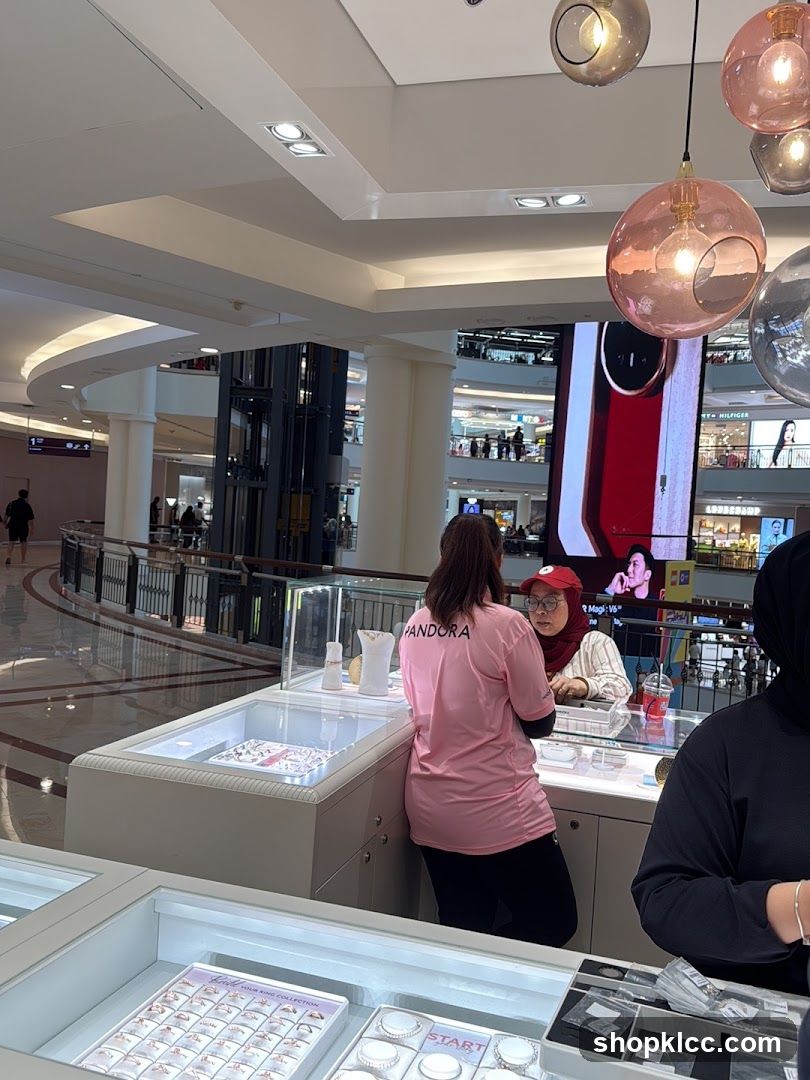 Jewelry Store Counter