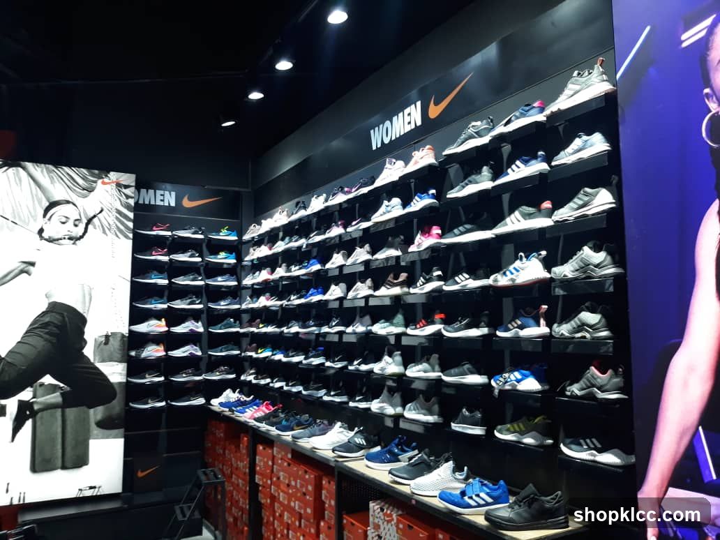 Nike Shoe Display Interior