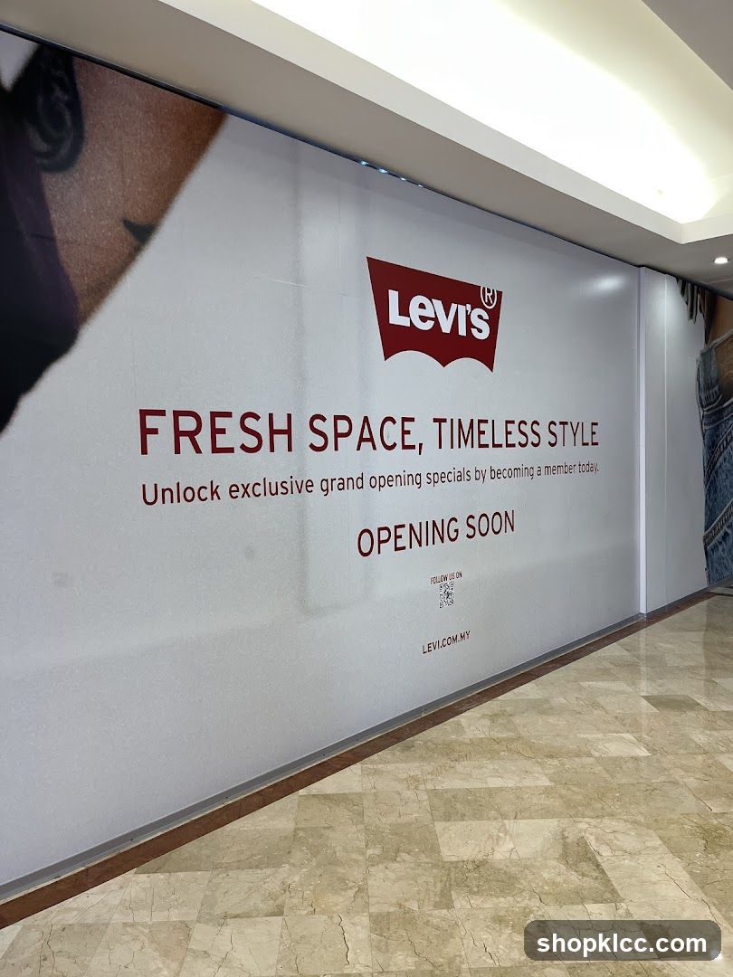 Levi's Store Opening Soon