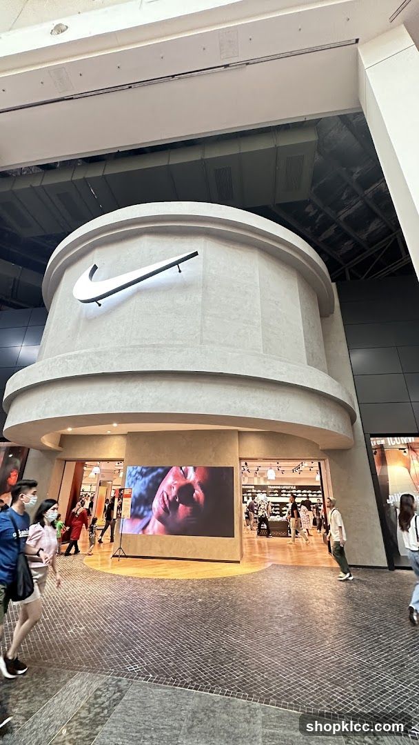 Nike - Mid Valley