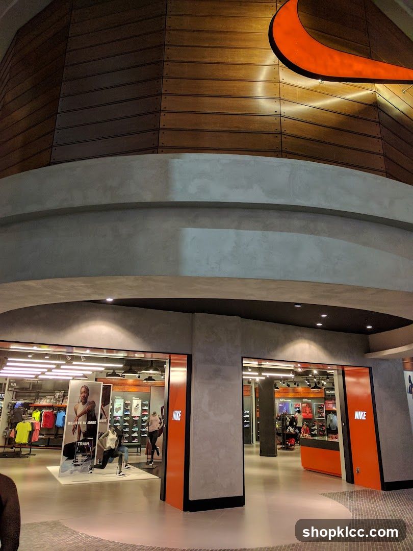Nike - Mid Valley