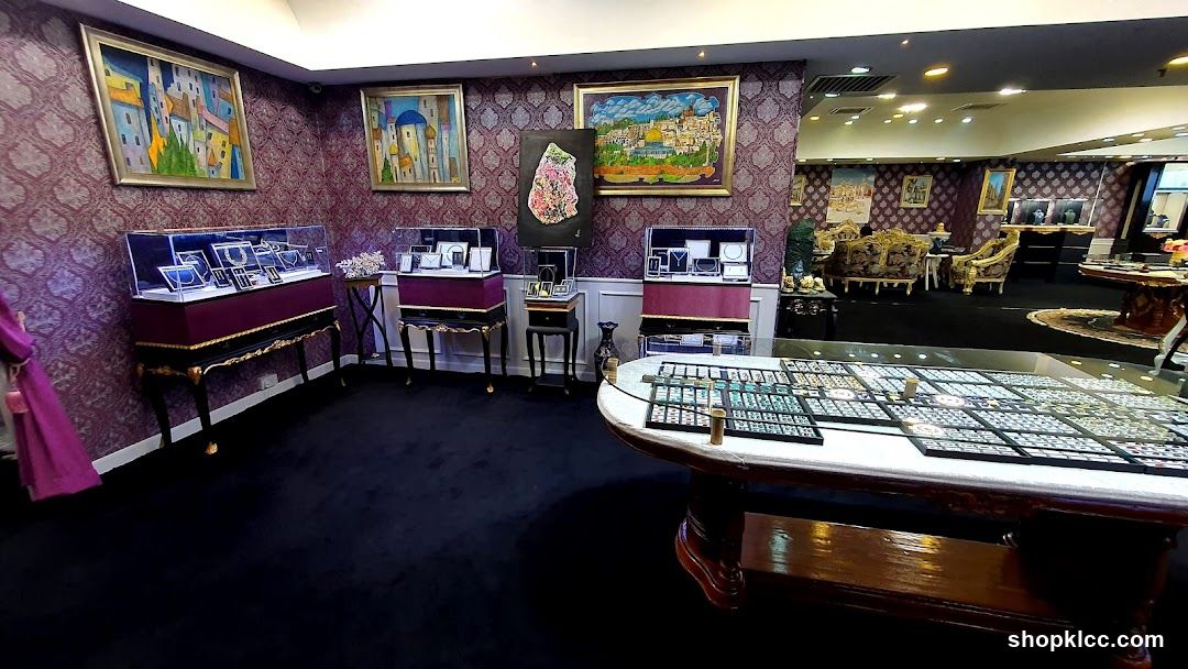 Jewelry Store Interior Display