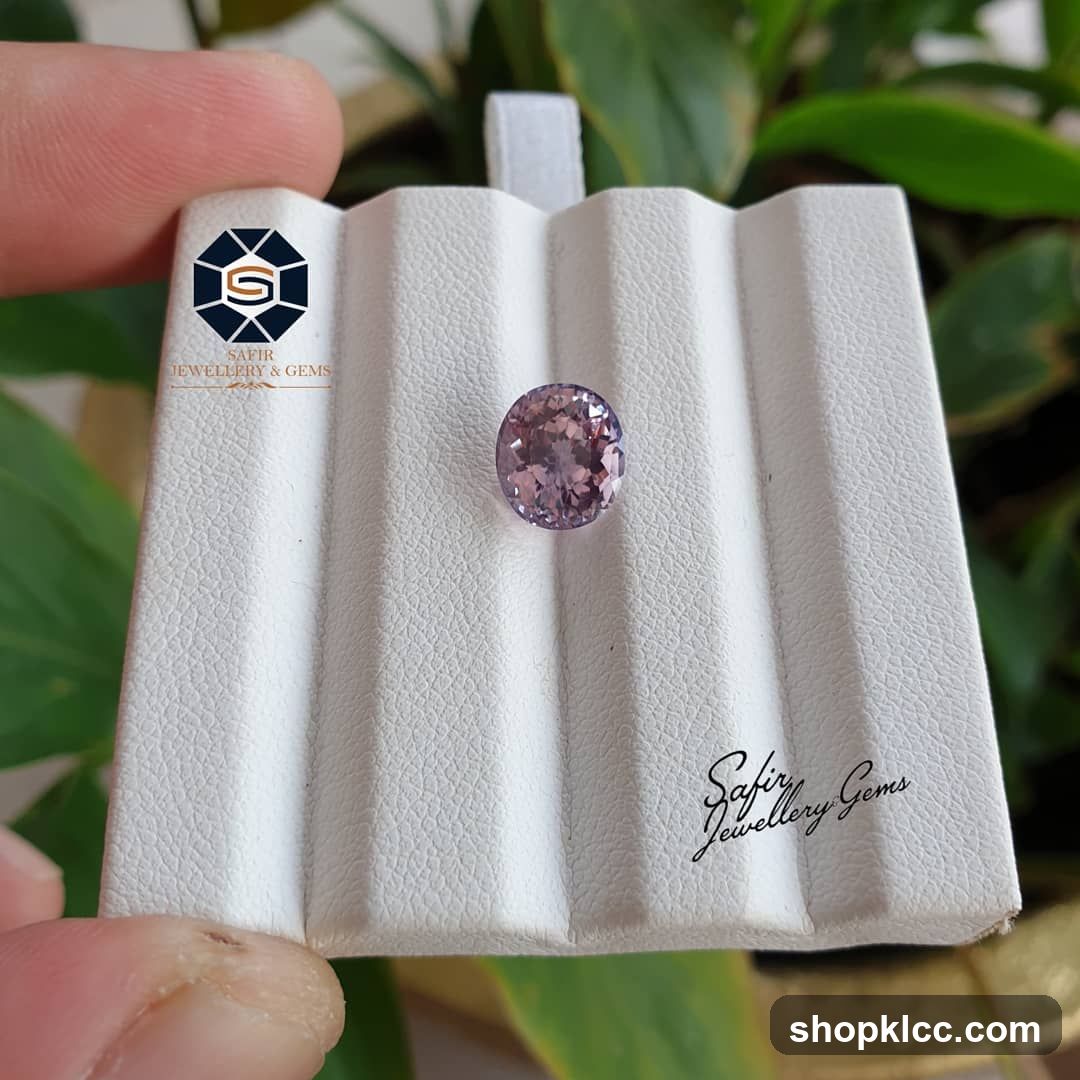 Safir Jewellery Gems Product Display