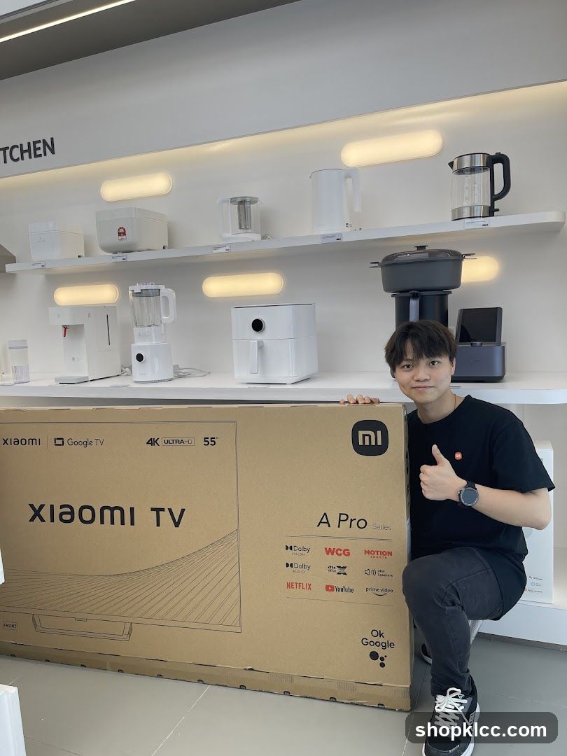 Man with Xiaomi TV Box