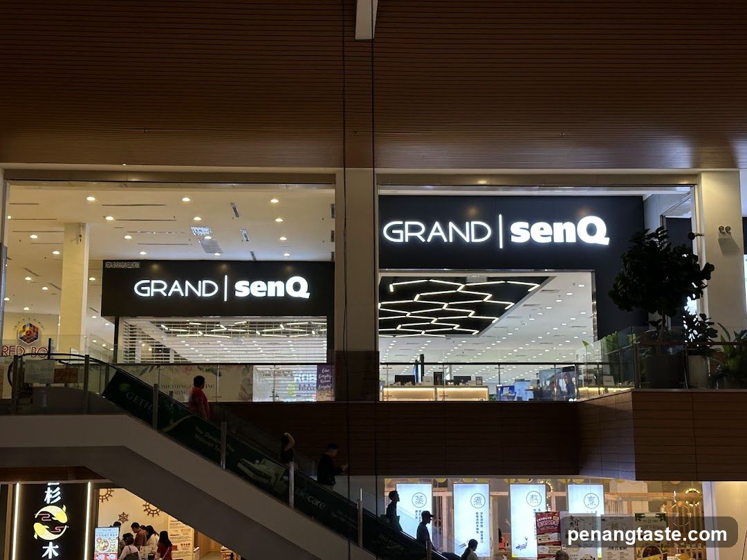 Grand SenQ Storefronts