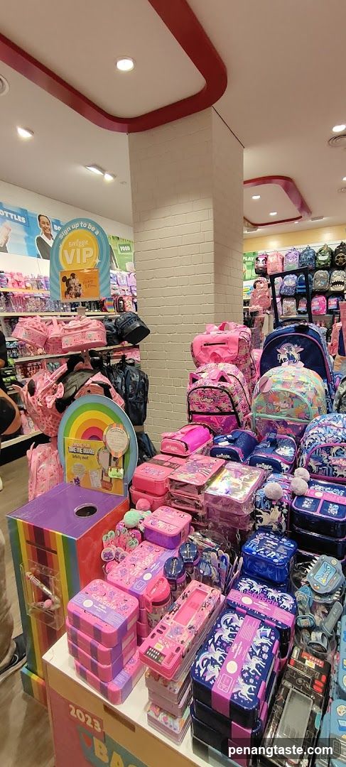 Smiggle Store Display