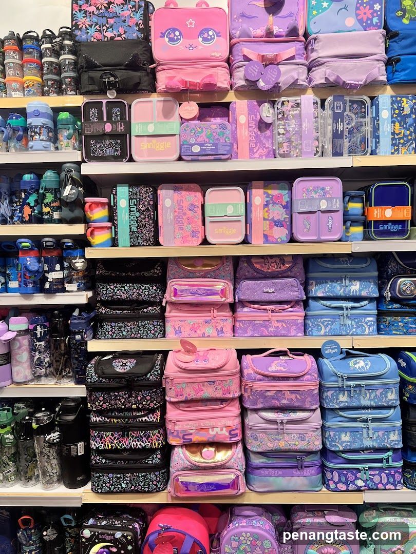Smiggle Lunchboxes and Water Bottles
