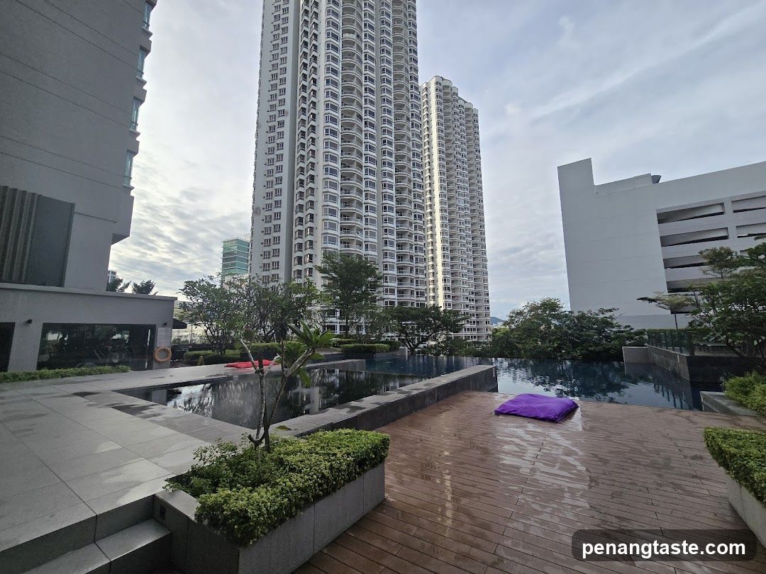 Apartment Complex with Swimming Pool