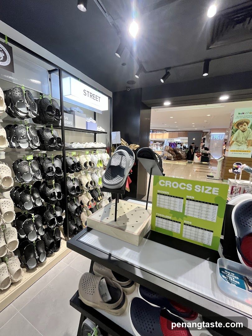 Crocs Store Display