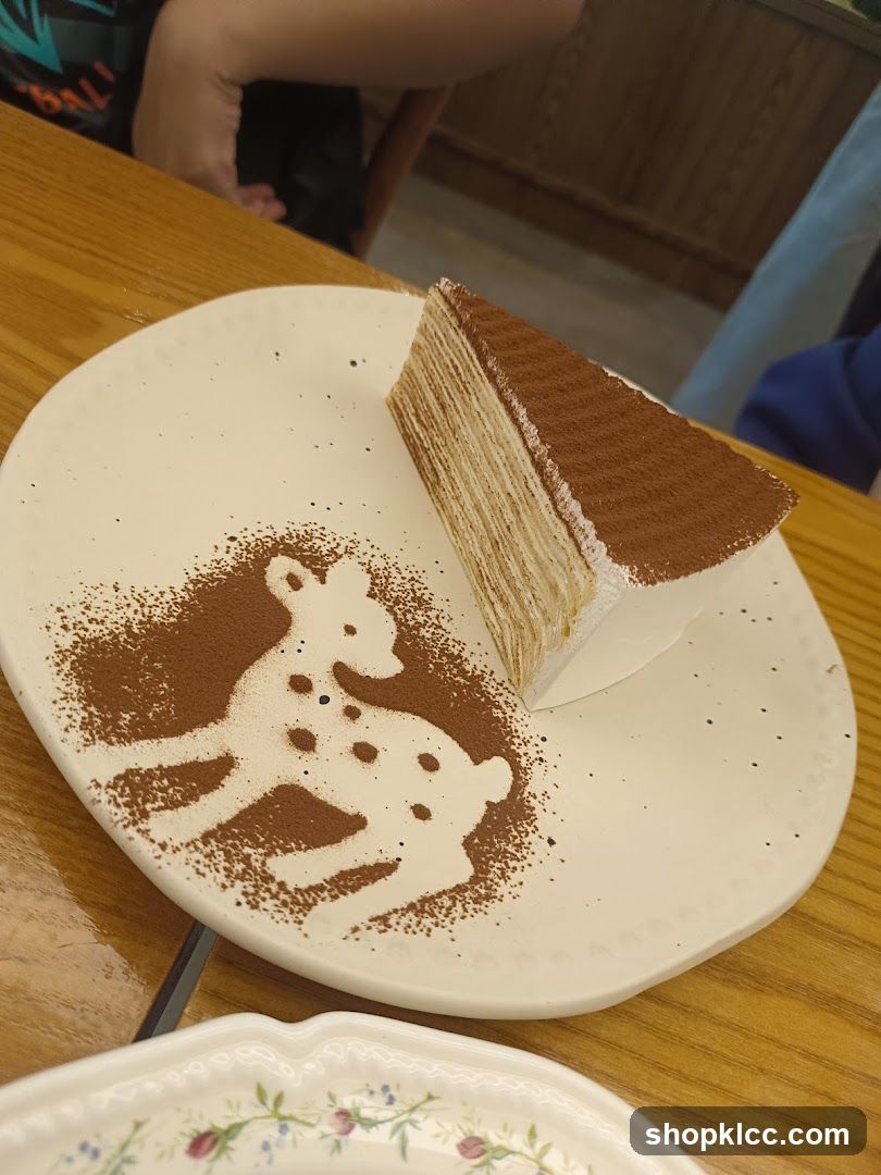 Cake with Tiramisu Dusting