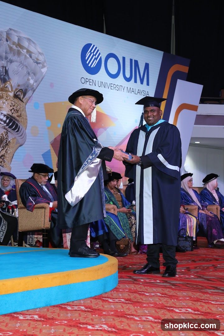 Graduation Ceremony at OUM