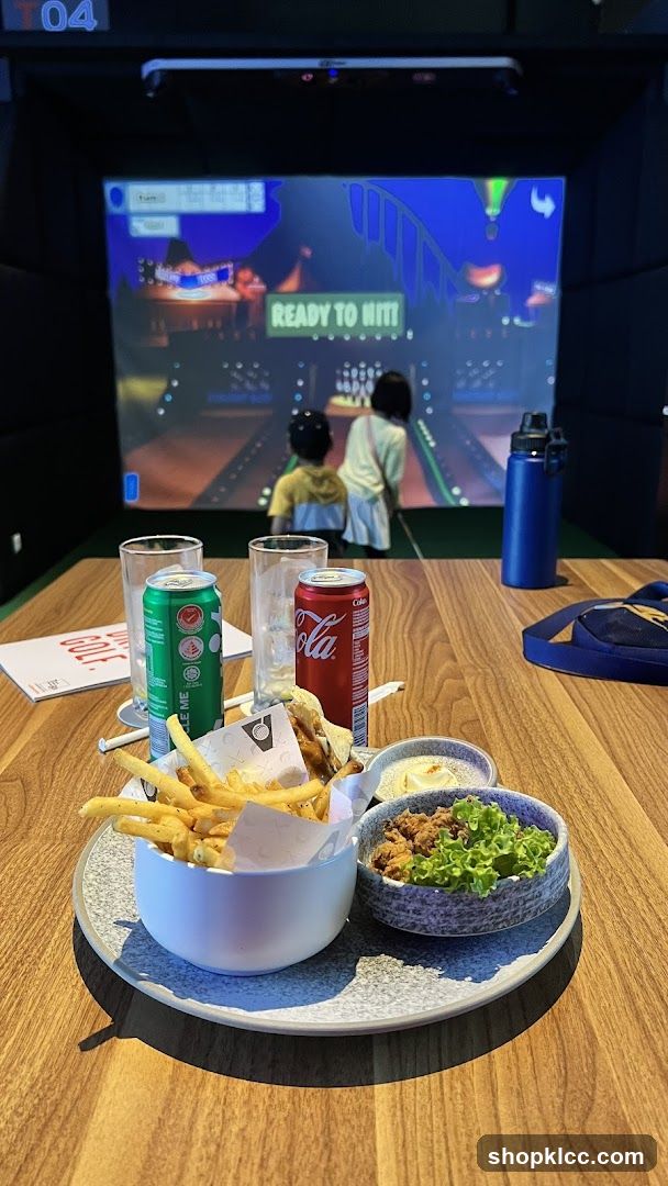 Golf Entertainment Venue Food