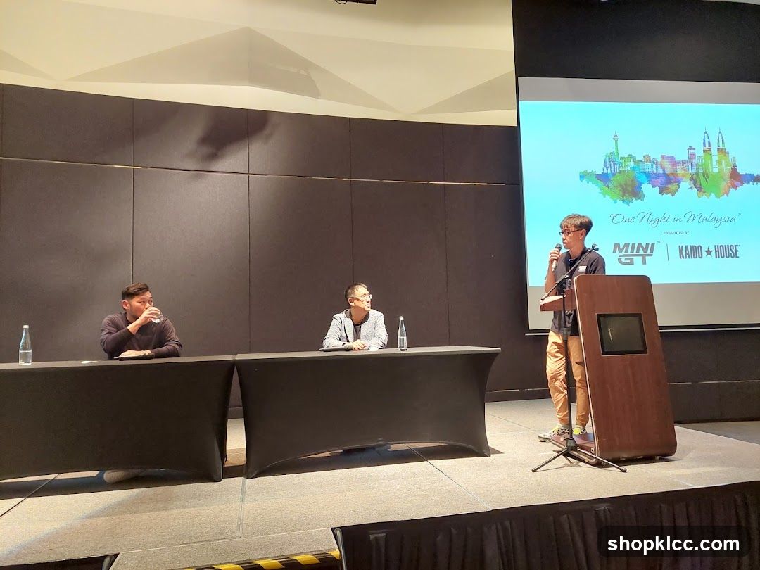Presentation with speakers and screen