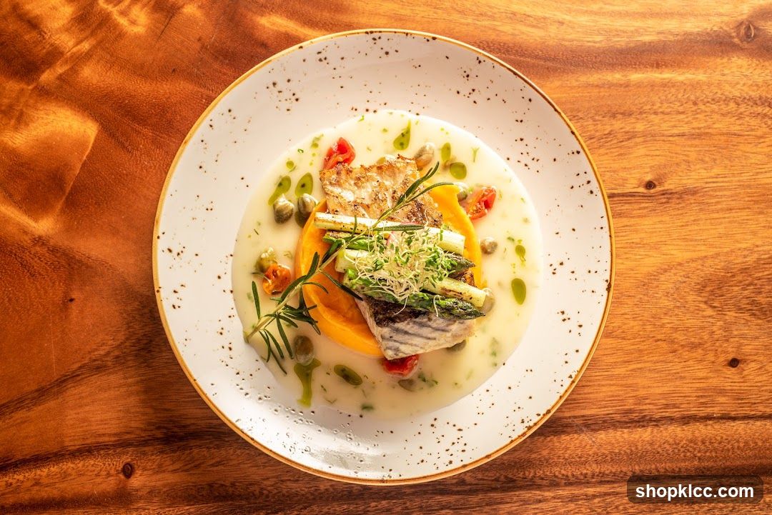 Fish Dish with Asparagus and Puree