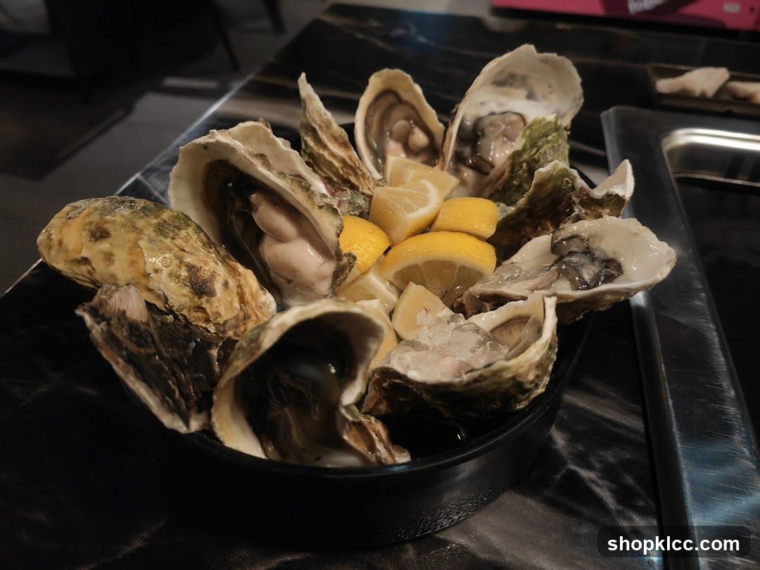 Oysters with Lemon