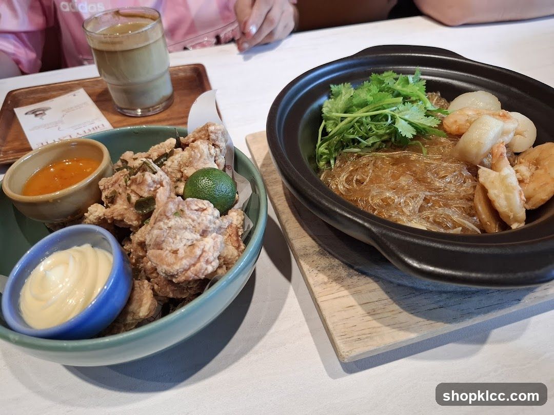 Fried Chicken and Seafood Noodles
