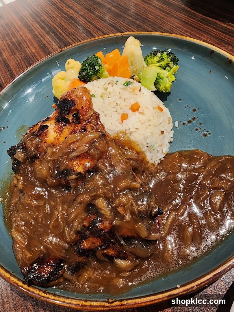 Chicken with Onion Gravy and Rice