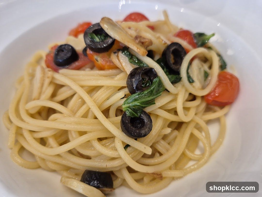 Spaghetti with Olives and Tomatoes