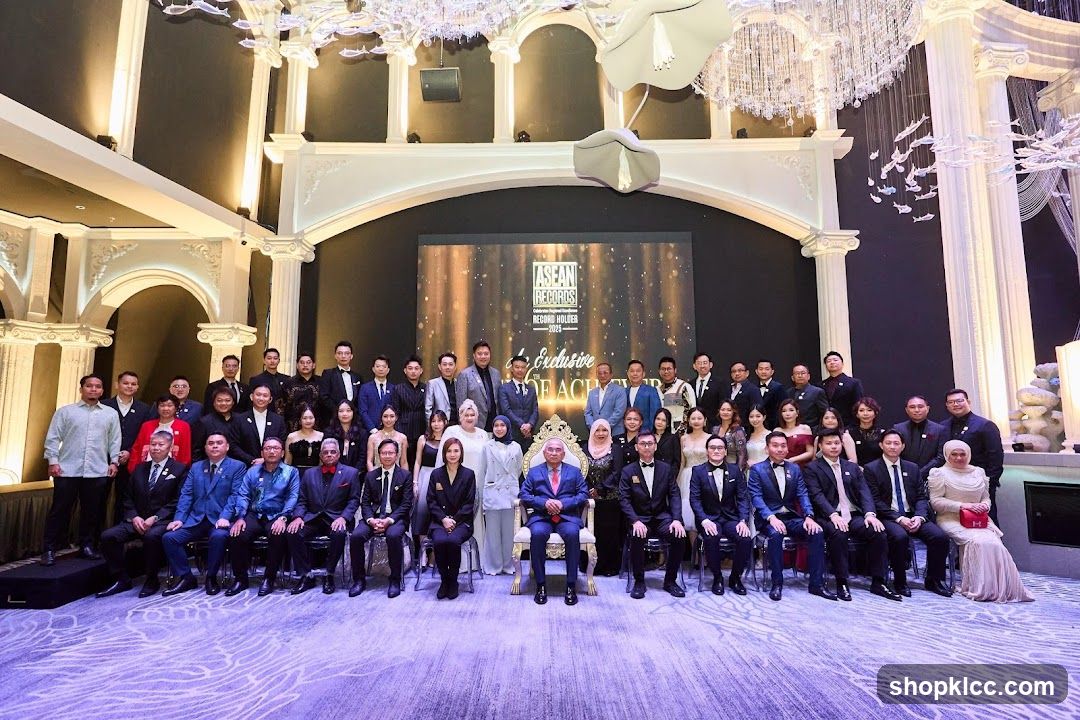 Group Photo at ASEAN Records Event